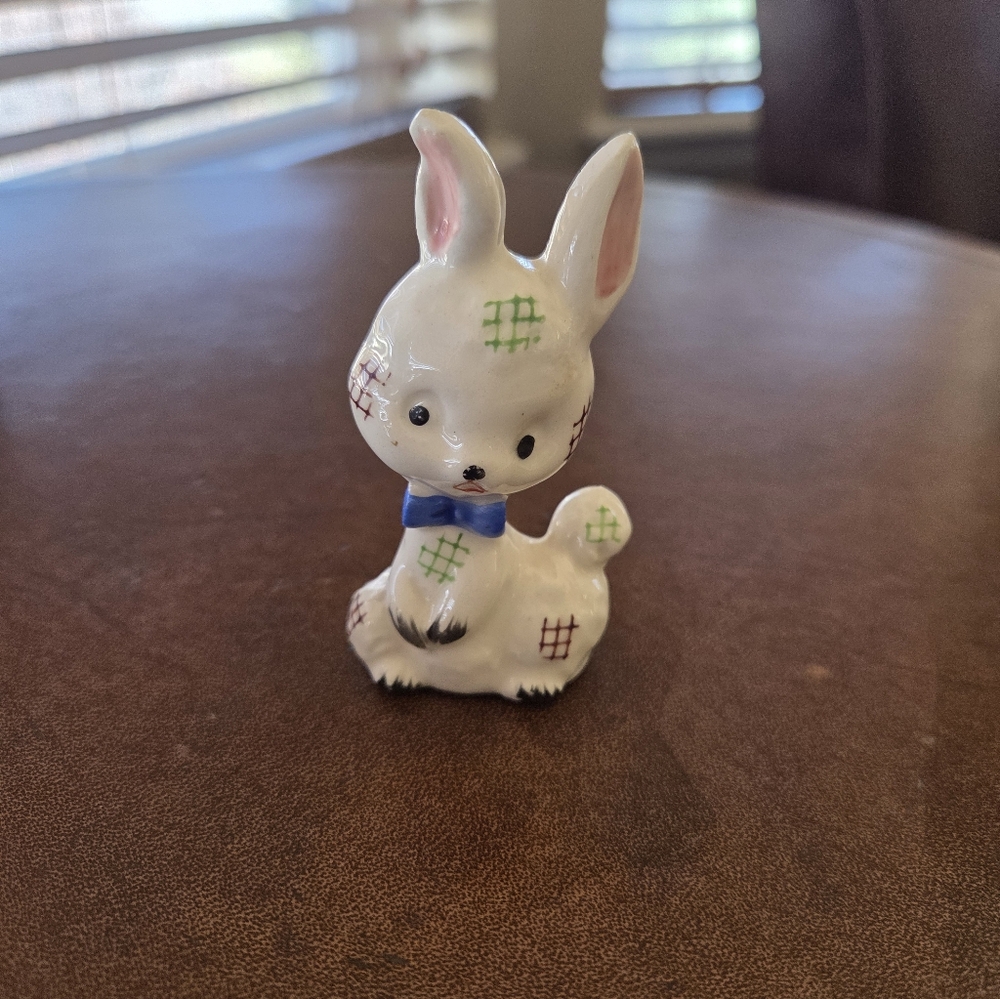 Sweet Little Ceramic Bunny Mid Century Made In Japan